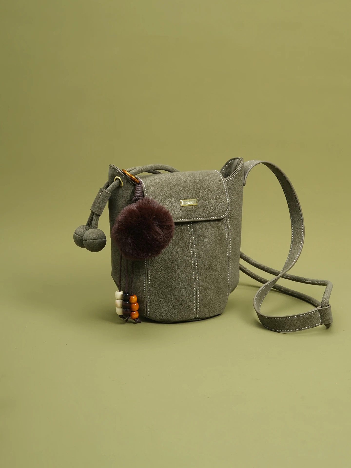 

2025 New Retro Faux Suede Bucket Bag Niche Design Single Shoulder Underarm Crossbody Bag Soft Pure Color Daily Match