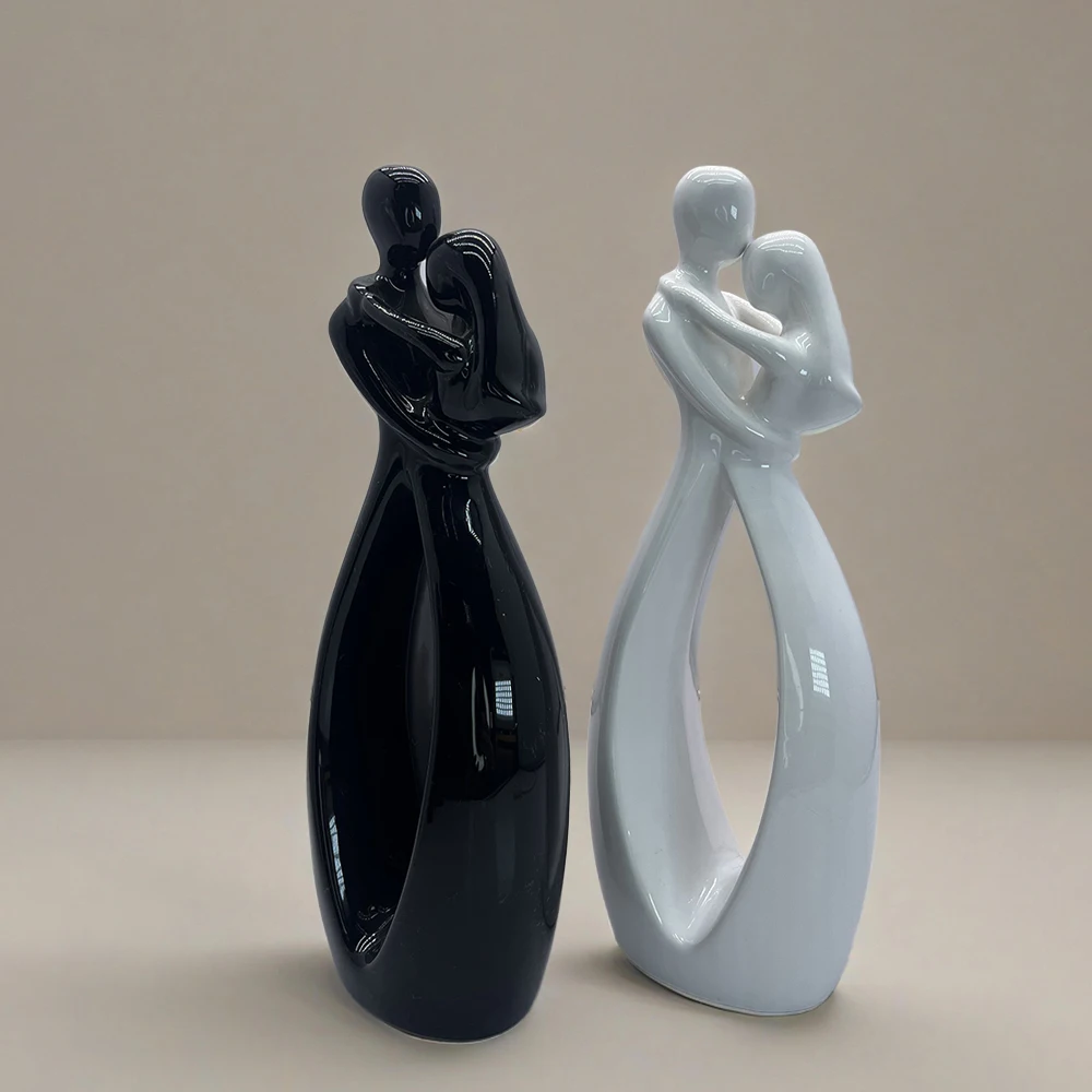 Ceramic black/white abstract couple hug art sculpture home decoration ornament