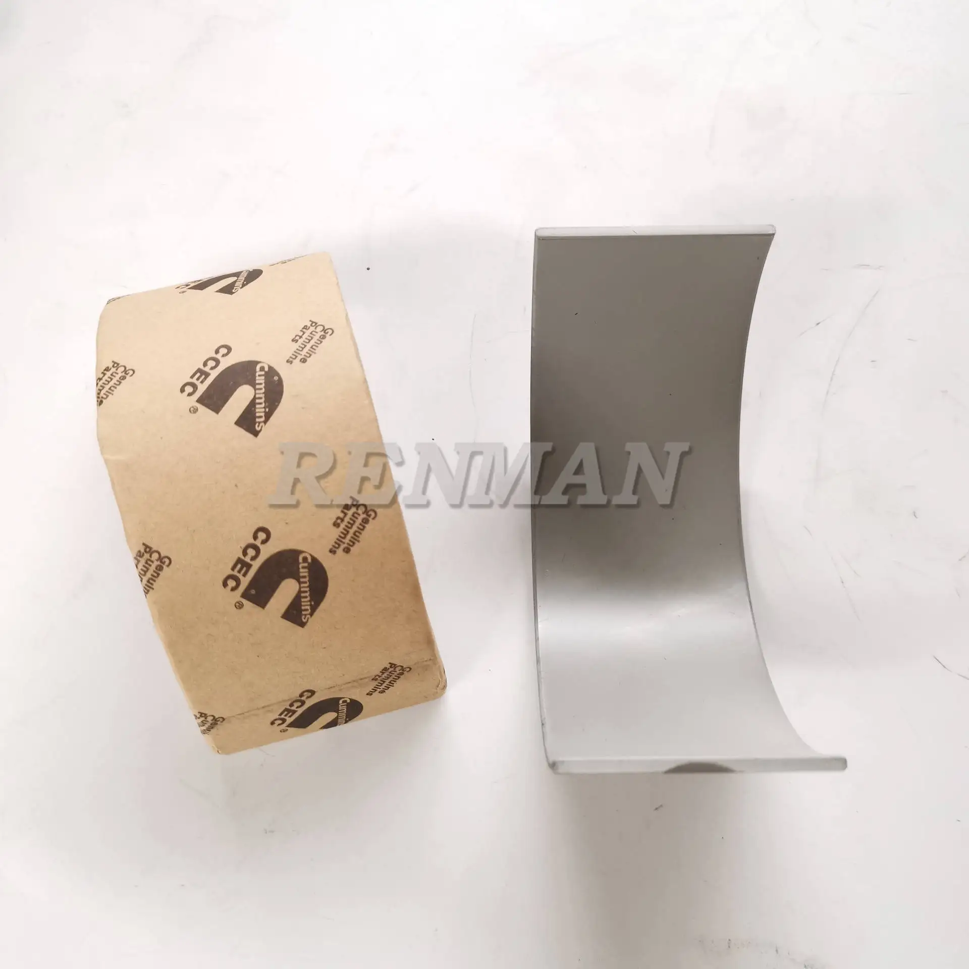 

2Pcs is suitable for Chongqing Cummins NT855 crankshaft bush diesel generator set main shaft bush 3019180 3019186