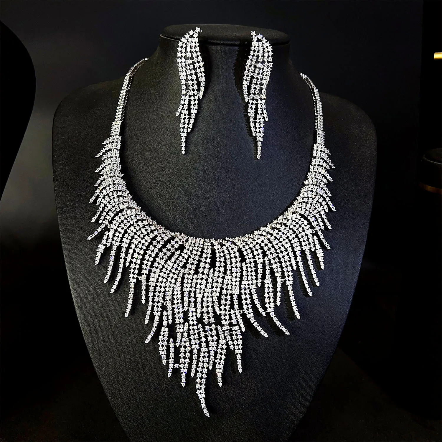 

HIBRIDE Luxury Pretty Fine Glitter Tassel Star Jewellery Necklace Earrings 2 Pcs Women Party Prom Wedding Gift Dress S-754