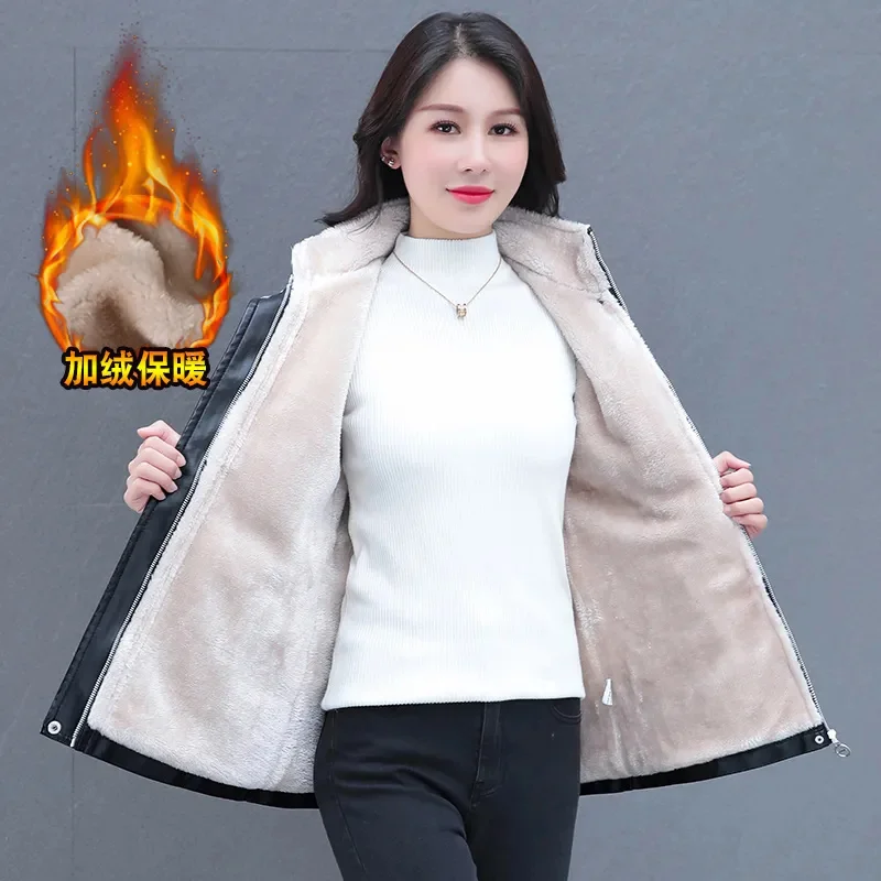 Abrigo de cuero Pu acolchado de terciopelo de longitud media para mujer, chaqueta para mantener el calor, rompevientos de cuero con bolsillo con