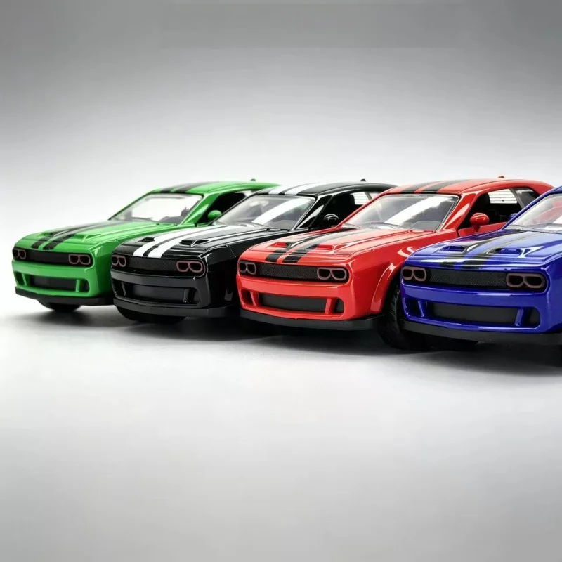 1/36 Scale Multi-Color Alloy Car Model, Classic Muscle Car, Pull-Back Metal Replica with Decorative Stripes, Featuring Openable