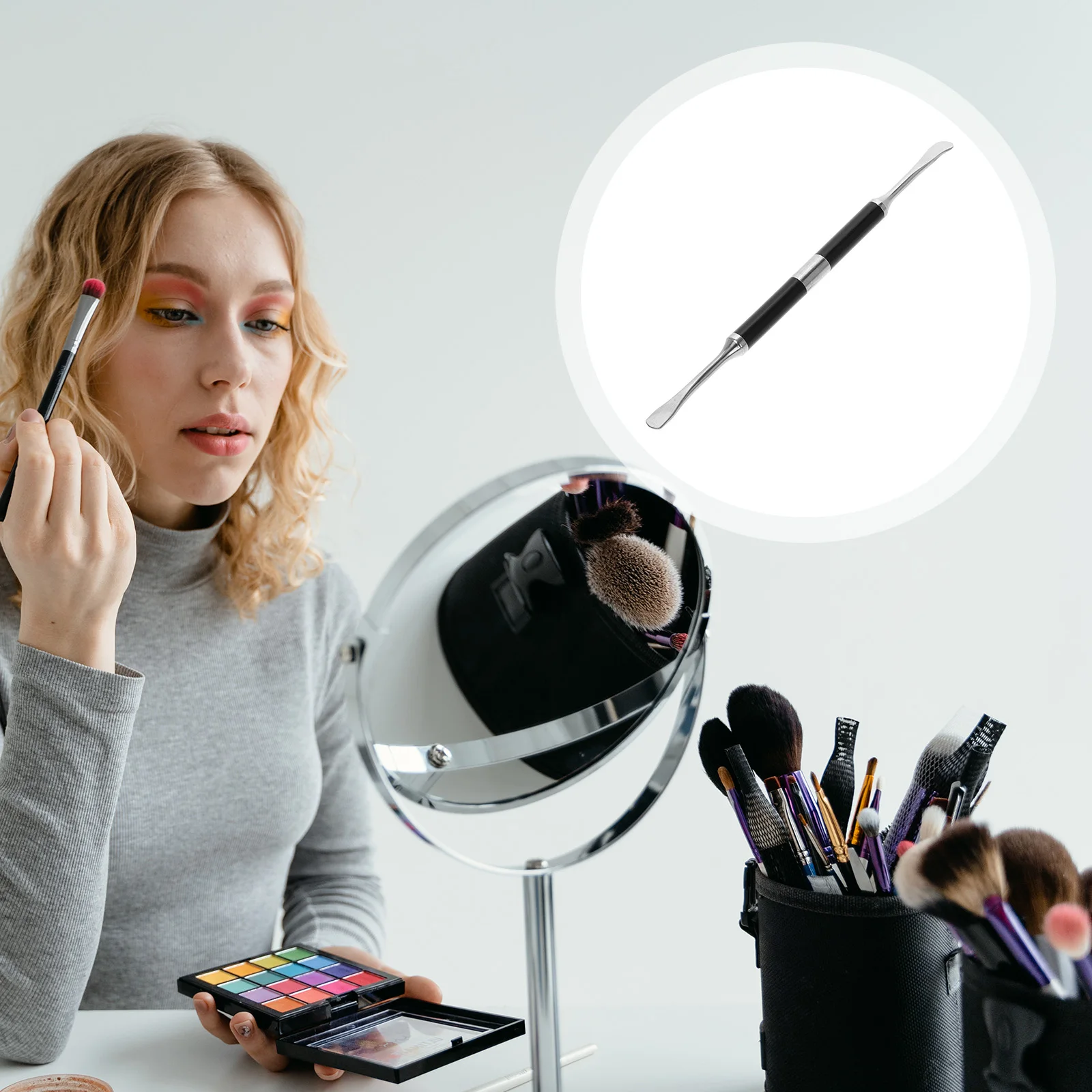 Dwustronny stempel do powiek, precyzyjne ostrze, szpatułka do makijażu, skrobak, szablon, separator, efektywna forma do konturowania, pomocnik do eyelinera.