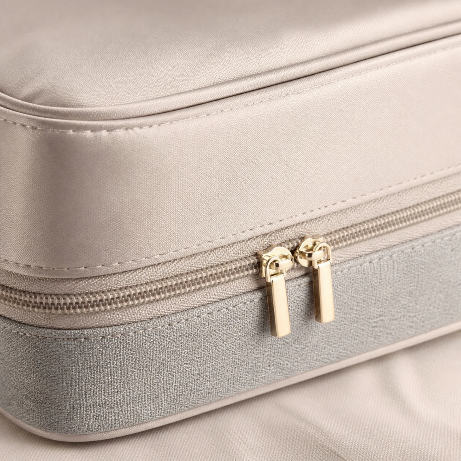 pu-leather-travel-case-with-carry-handle-large-capacity-double-layer-hair-styling-tool-case-double-layer-hair-tools-travel-bag