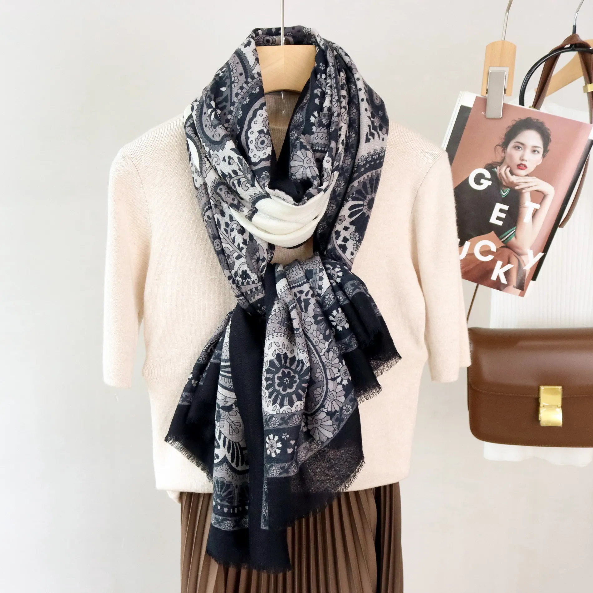 بيزلي شرابة طويلة الكشمير وشاح الشتاء النساء الفاخرة شالات الأوشحة الباشمينا فولارد فام الملابس حقيبة الملحقات 200 100 سنتيمتر