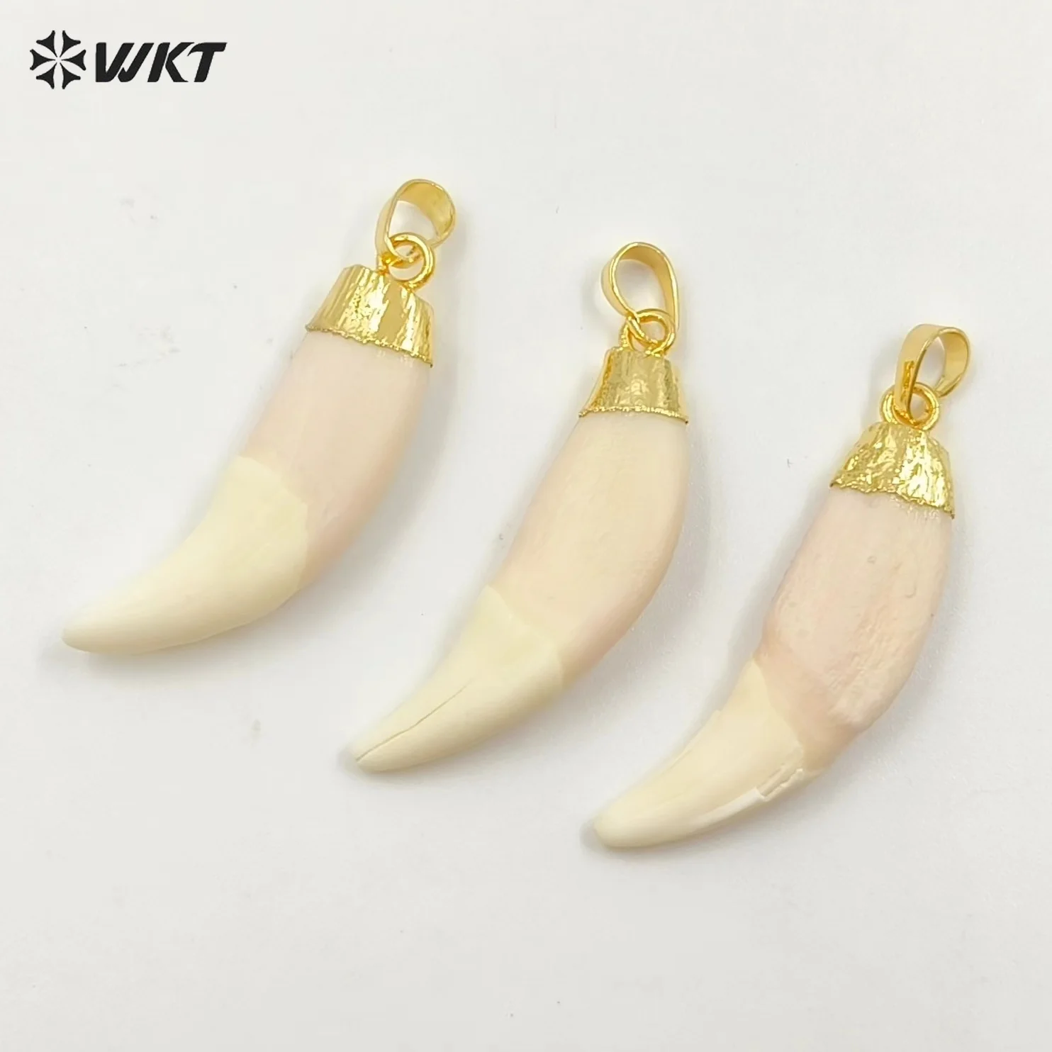 

WT-P241 WKT Wholesale original wolfs tooths pendants with gold color cap amazing raw horn bone pendants for jewelry making