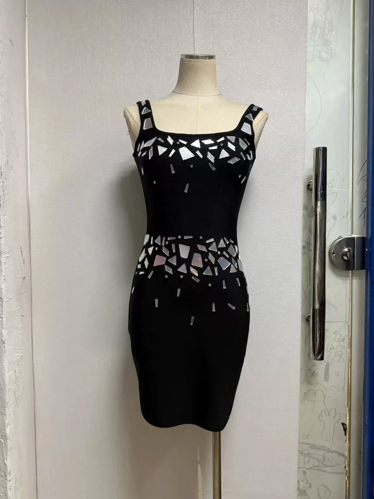 2025 neue europäische und amerikanische Frauen sexy Straps Tube Top Hüftlinse Cocktail-Verbandkleid Kleid-GZXX 1064