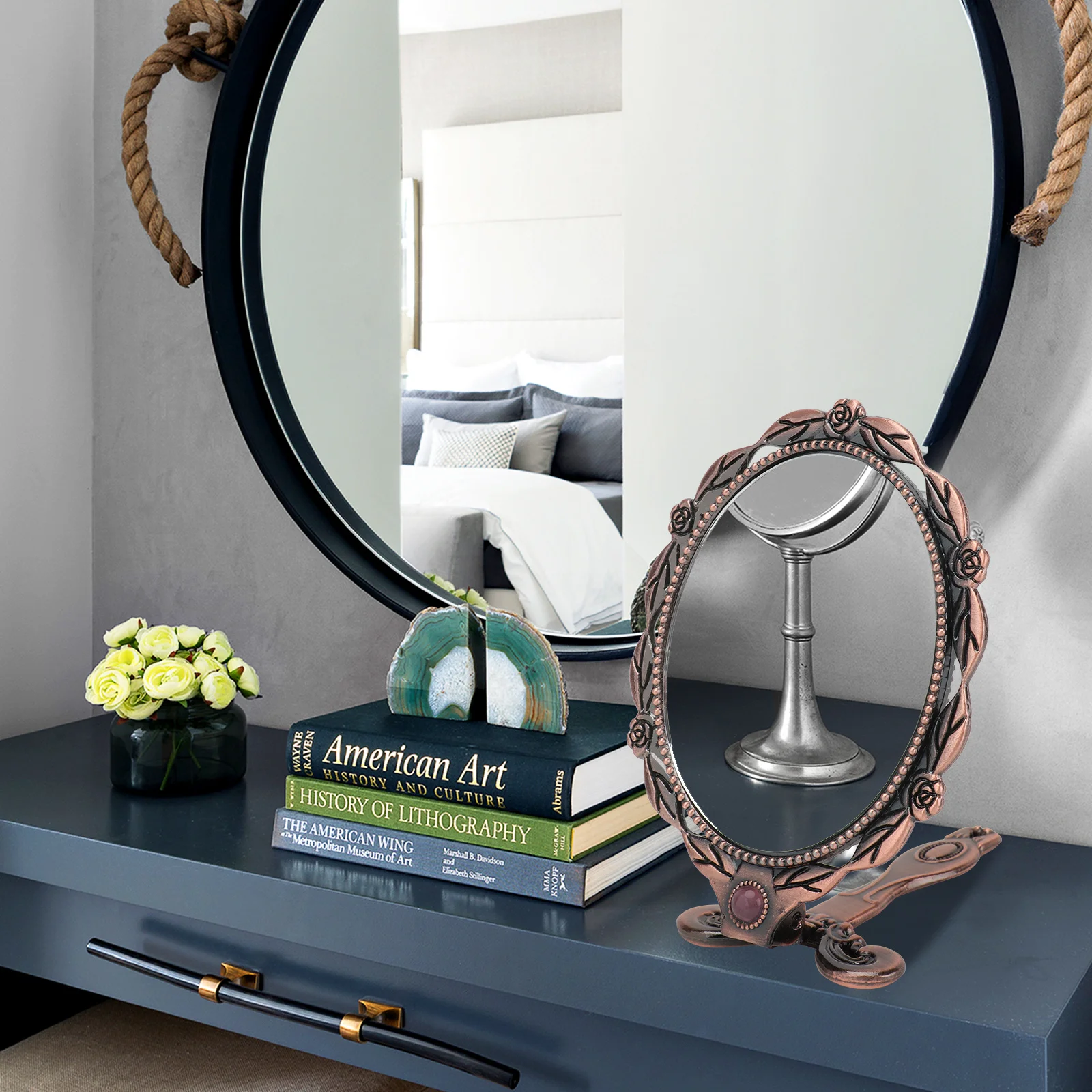 

Vintage Folding Small Handle Makeup Mirror Compact Metal Frame Portable Pocket Mirror for Women Travel Red Bronze Oval