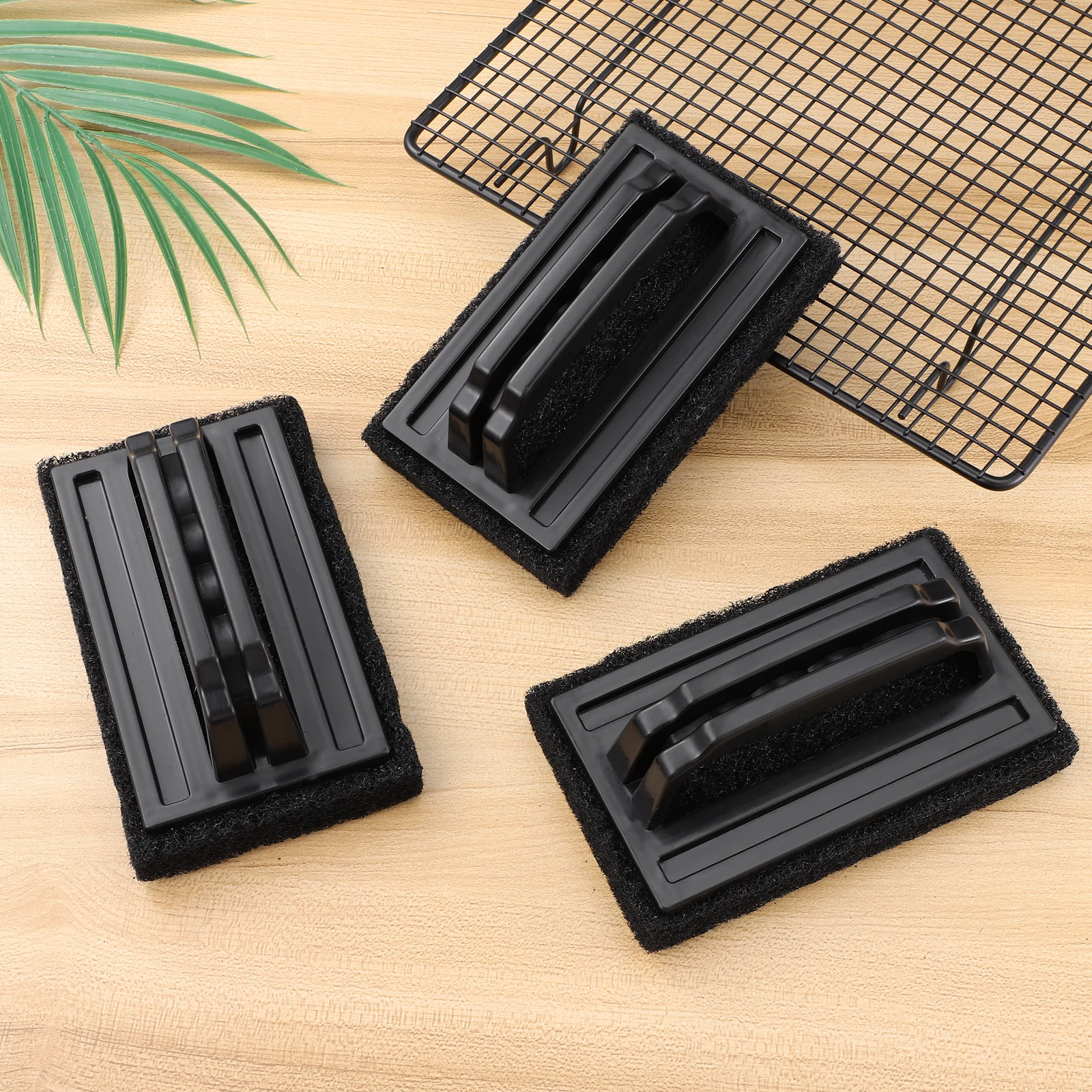 

4pcs Cleaning Brush for Kitchen BBQ Grilled Rack Oil Sponge Scrubber Tool Practical Handle Home Supplies
