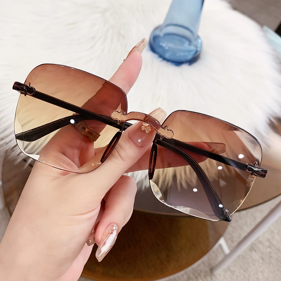 Fashionable Costume Glasses for Women Suitable for Party And Holiday Dress-Up Eyewear