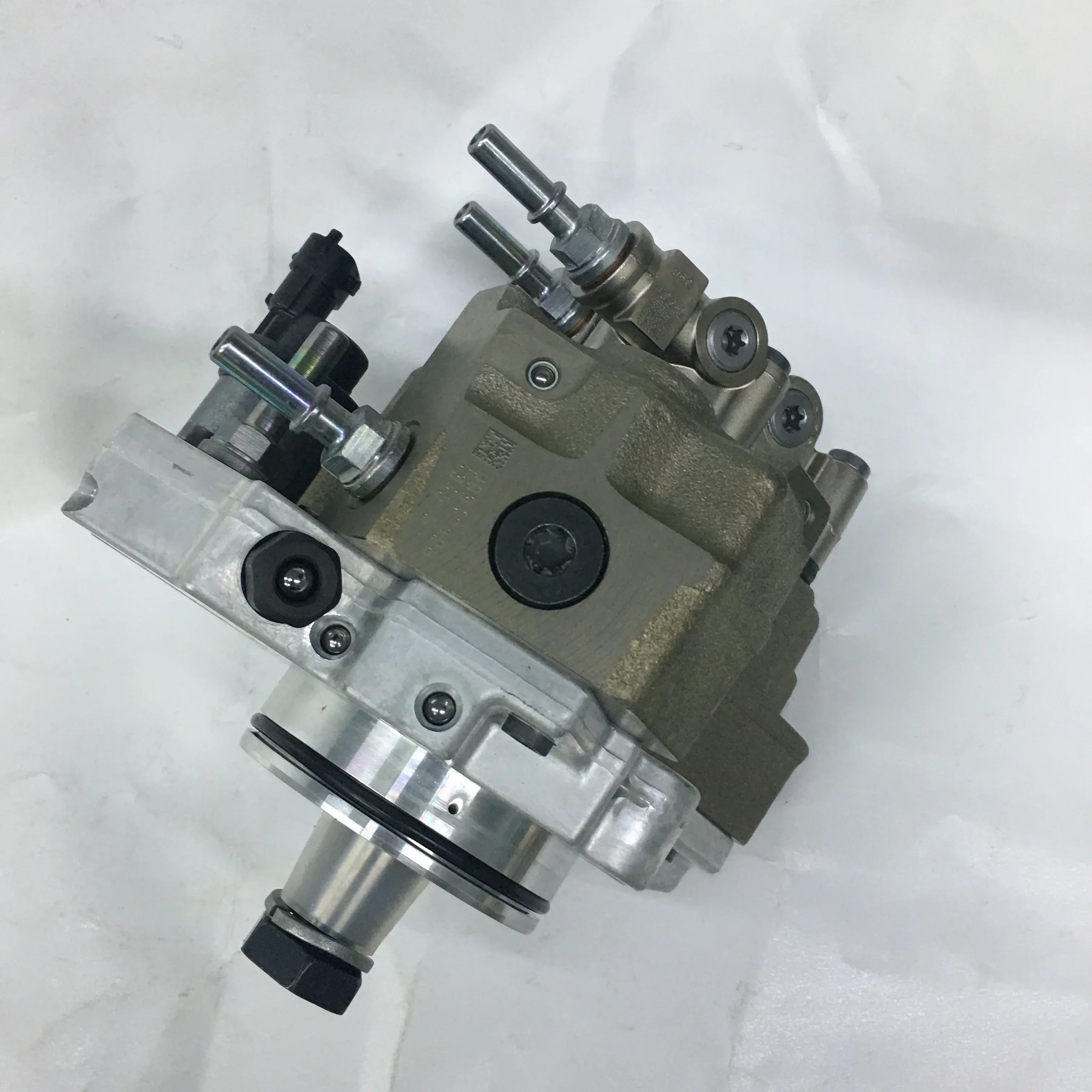

PC200-8 PC220-8 PC240-8 PC200-8M0 fuel pump 6754-71-1110 Bargain