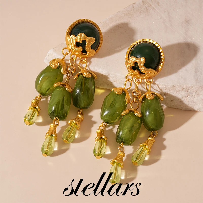 

Vintage Olive Green Resin Teardrop Silver Stud Earrings Court-Style Niche Elegant Geometric Jewelry for Women