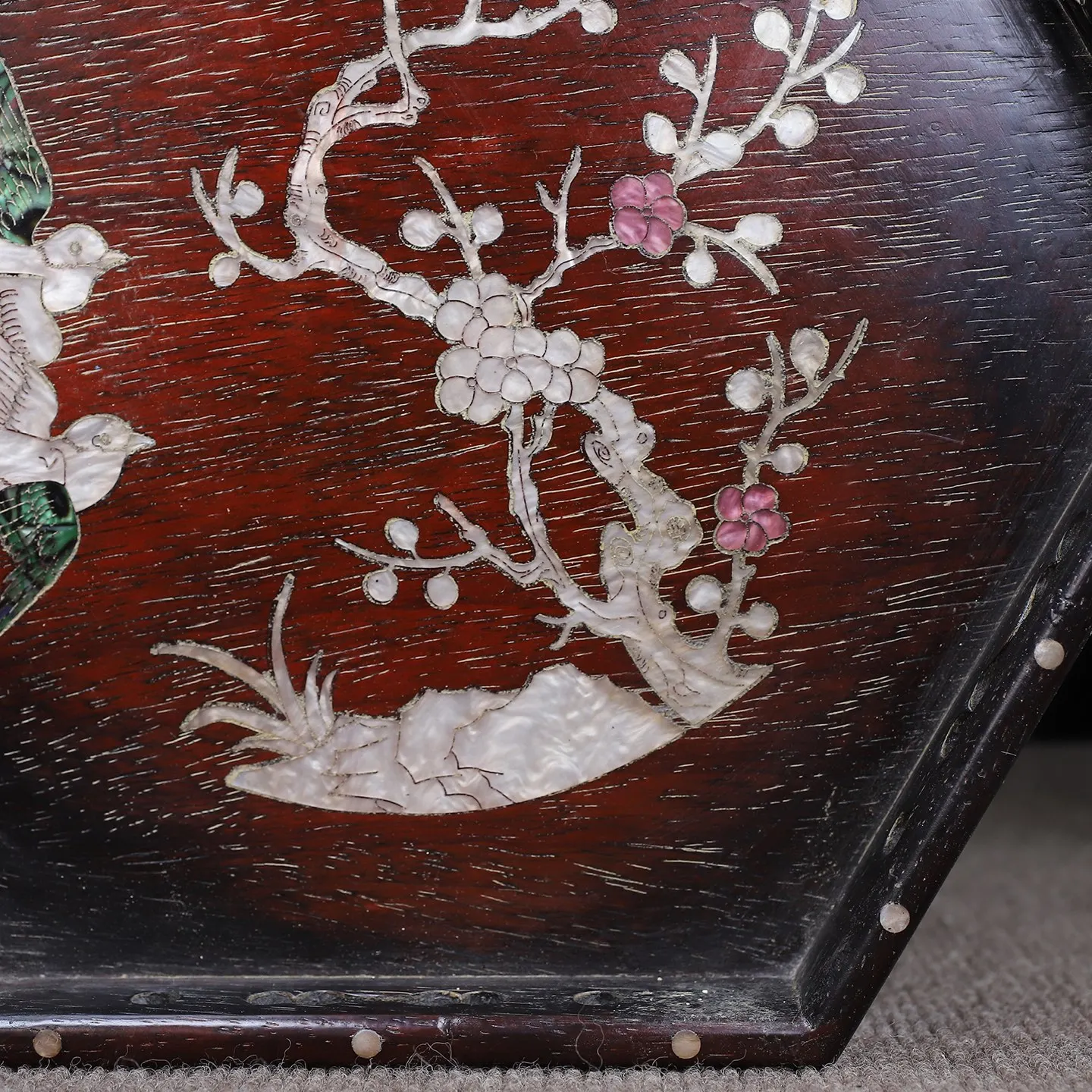Purple Sandalwood Tea Tray With Inlaid Shells And Hexagonal Hollow Edges 5