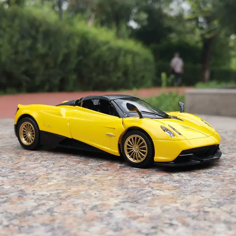 1:32 Pagani Huayra Supercar Alloy Die Cast Toy Car Model Sound and Light Pull Back Children's Toy Collectibles Birthday gift