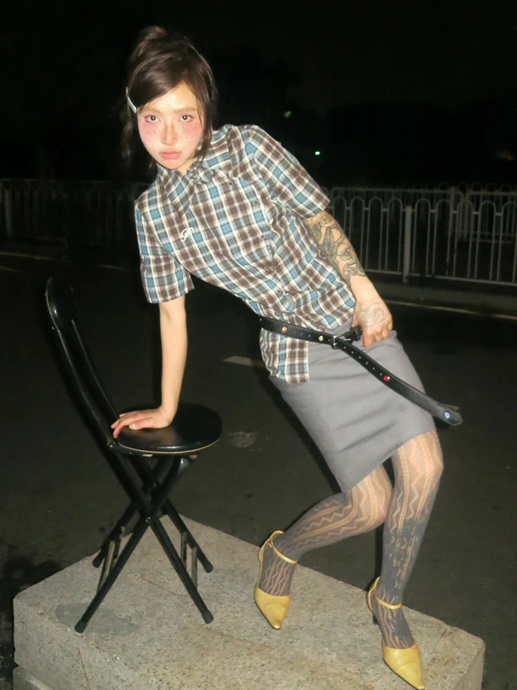 Letnie kobiety w stylu Vintage koreańska moda styl Preppy koszule w szkocką kratę bluzki z krótkim rękawem krótki Top 2000s estetyczny uroczy rdzeń