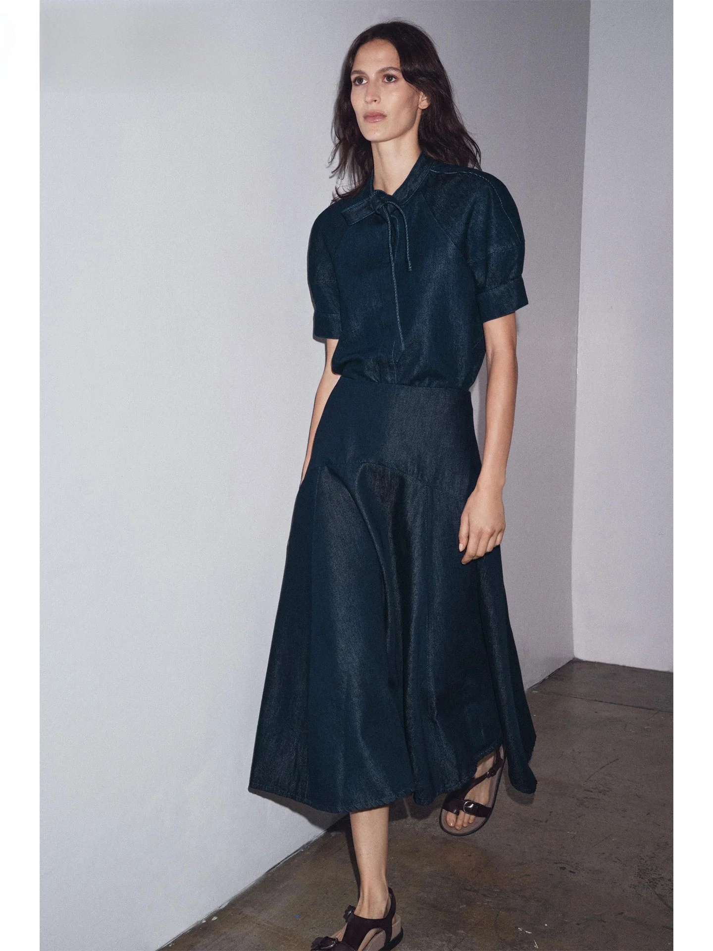 

ZAPRHA Knot Decorated Bubble Sve round Ne ort Sve Denim irt Women's Casual Sle Top for Autumn 2025