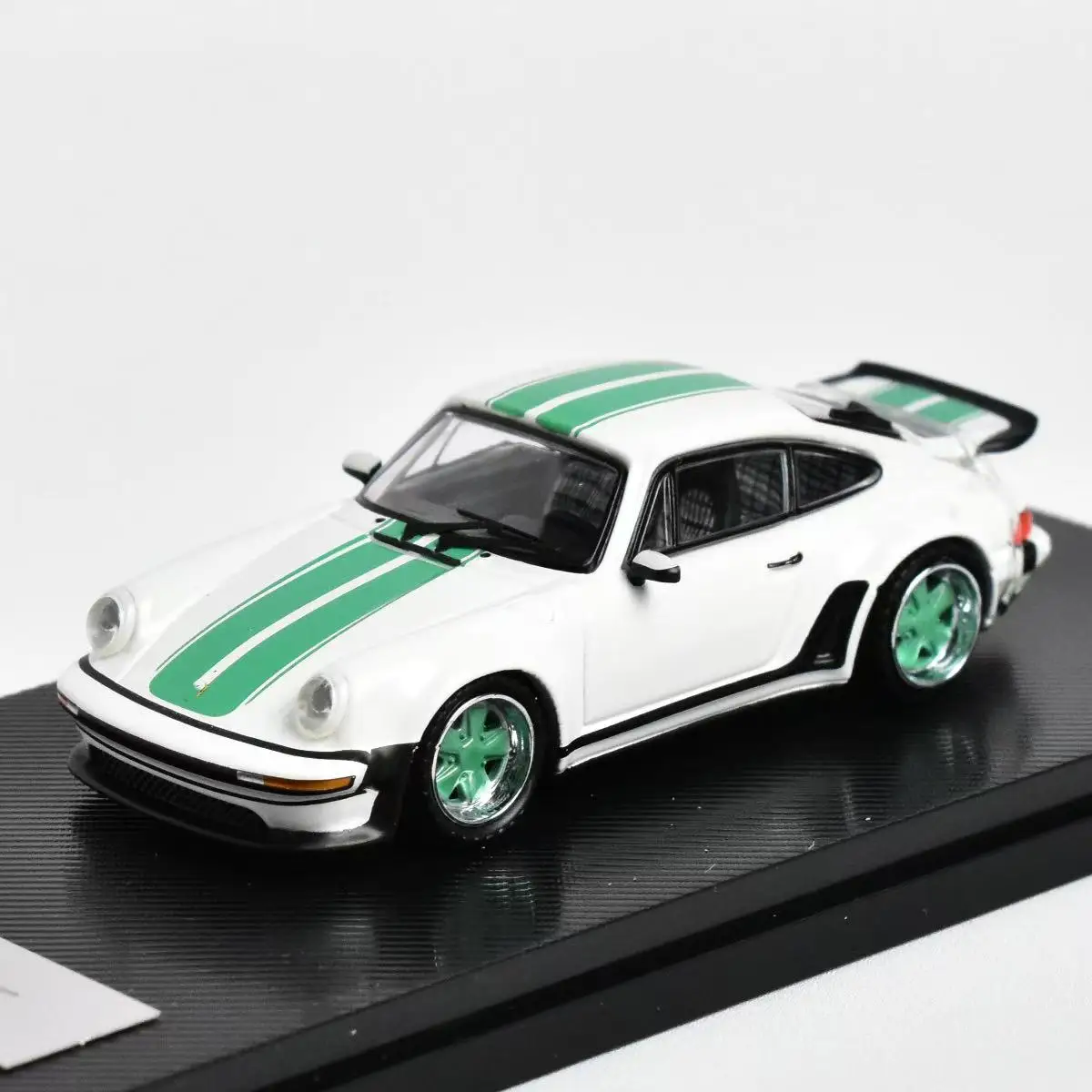 HF Hobby Fans 1:64 Singer 930  Diecast Model Car