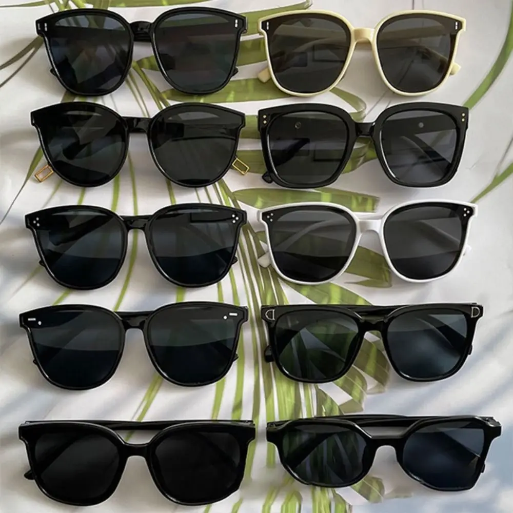 

Unisex Square Frame Sunglasses Fashionable UV400 Protection Beach Sunshade Black Shades Perfect for Daily and Photography