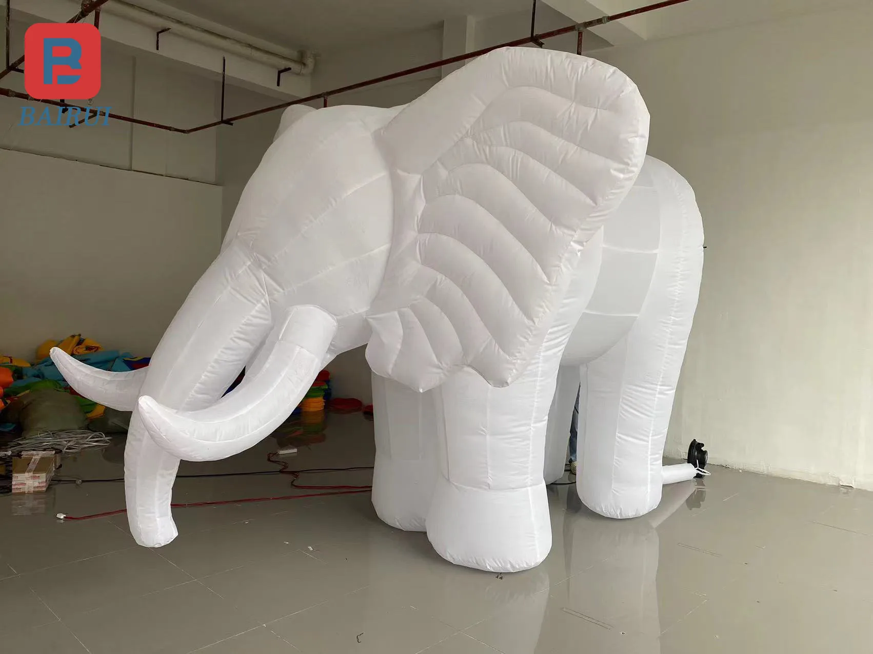 

Giant inflatable pure white elephant model amusement park circus interactive bar stage animal model decoration layout