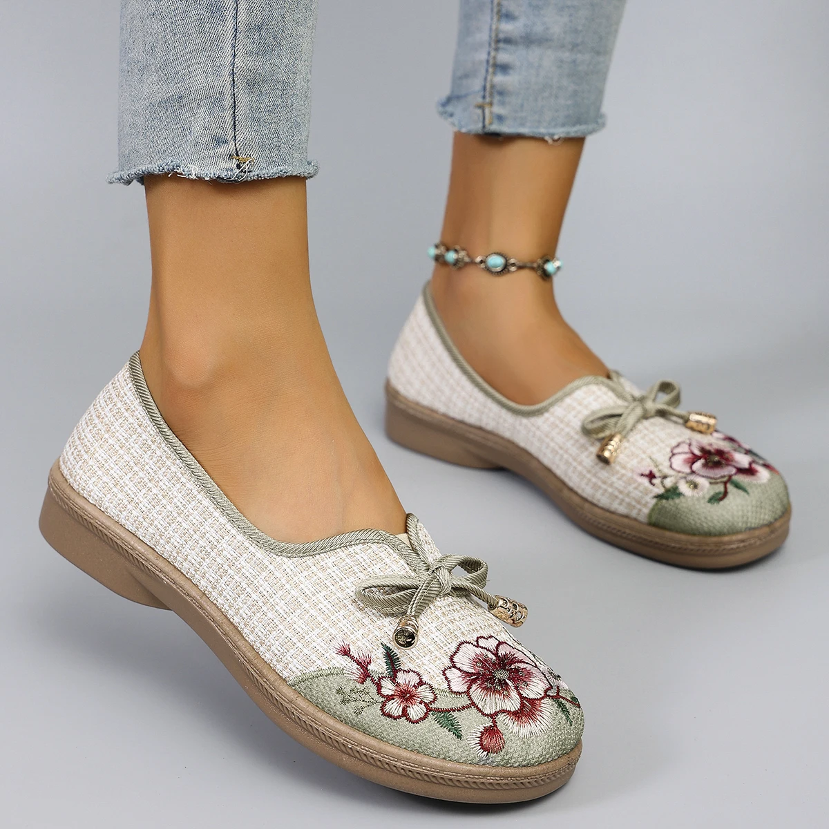 Spring and Autumn New Products, New Chinese style Women\'s Printed Breathable, Simple, Fashionable Lazy Shoes, One Step Flat Shoe