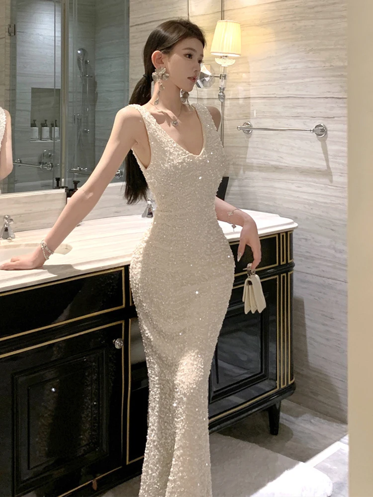 Neue Frauen Weiß Pailletten Ärmelloses V-ausschnitt Bodycon Fischschwanz Kleid Shiny Party Formale Abendkleid Schlank Sexy Dame Robe Vestido Mode