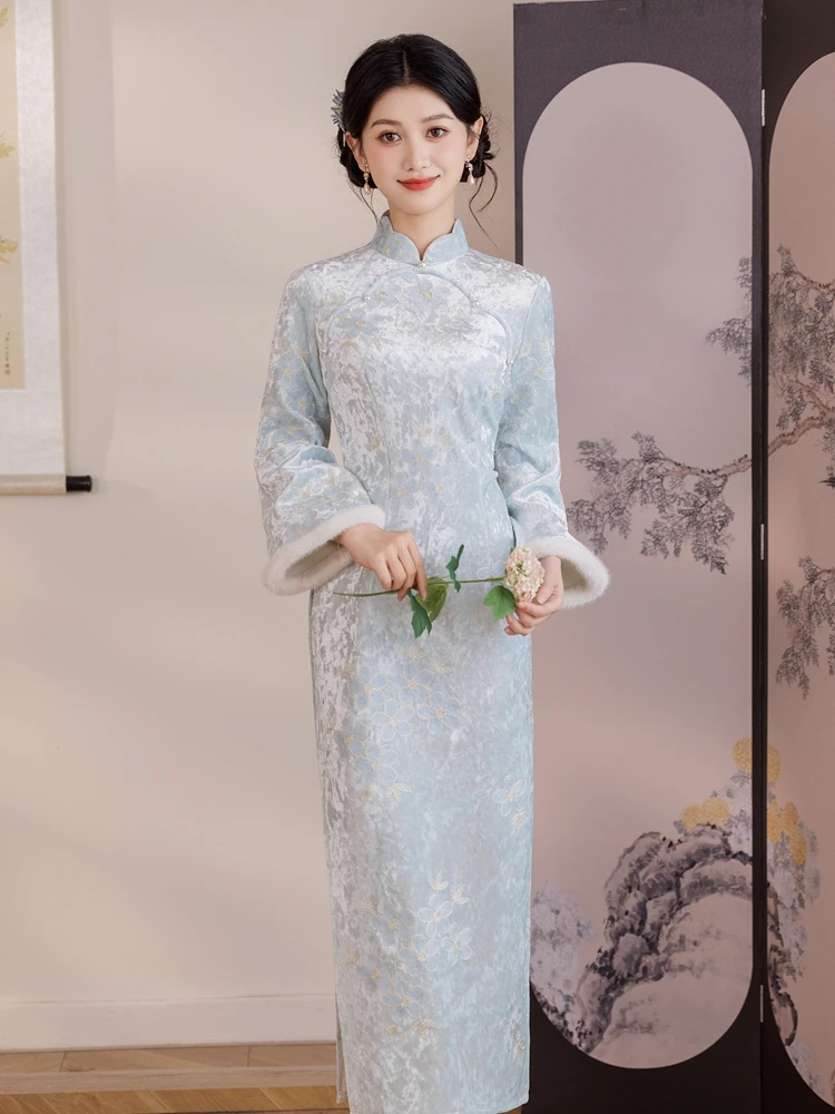 

Утепленное зимнее ципао с длинными рукавами, молодежное, синее, традиционное китайское, длинное, элегантное, с высоким разрезом на юбке