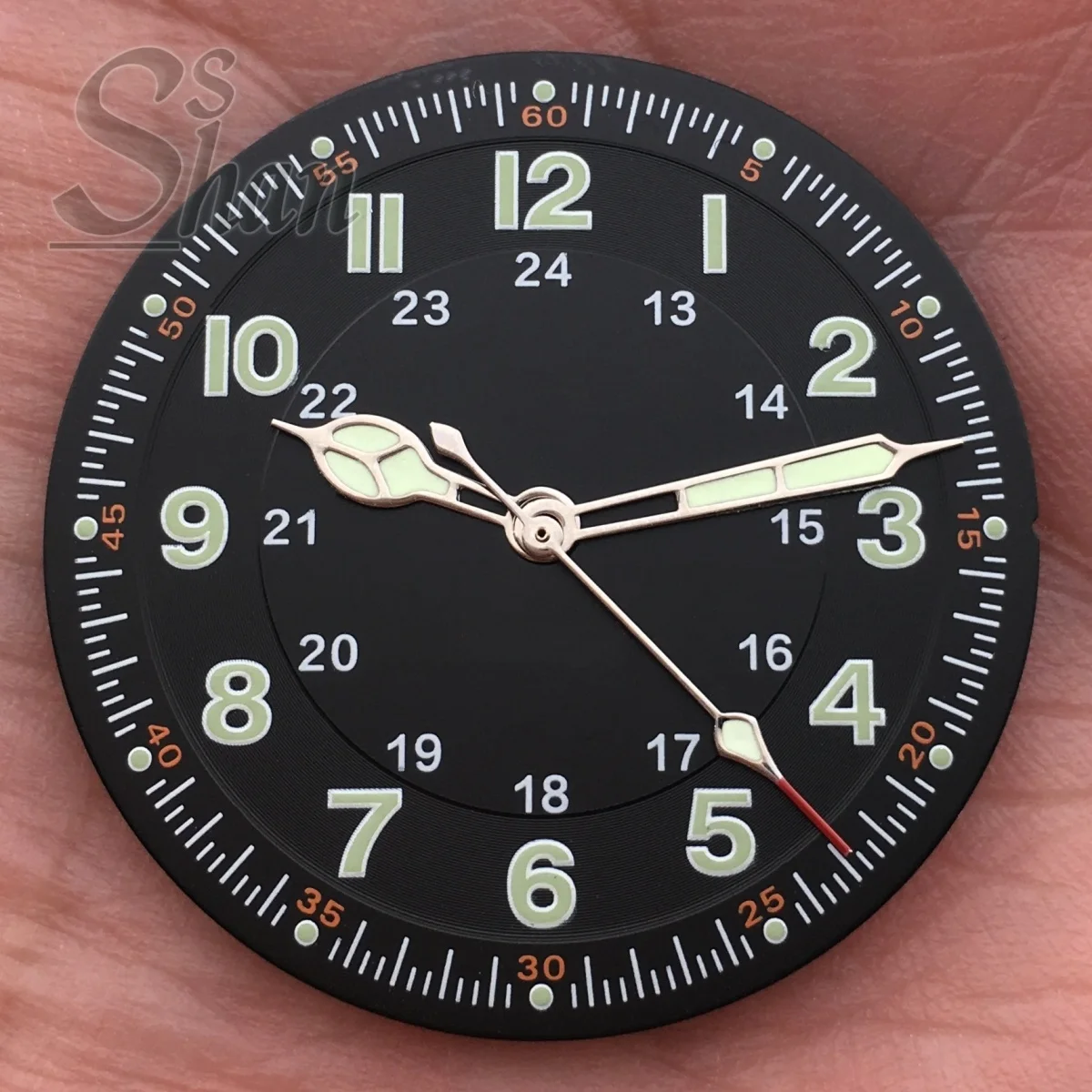 

Classic 29mm aviator style watch dial is set with Arabic numerals suitable for NH35 and NH36 ETA2824 PT5000 automatic movement