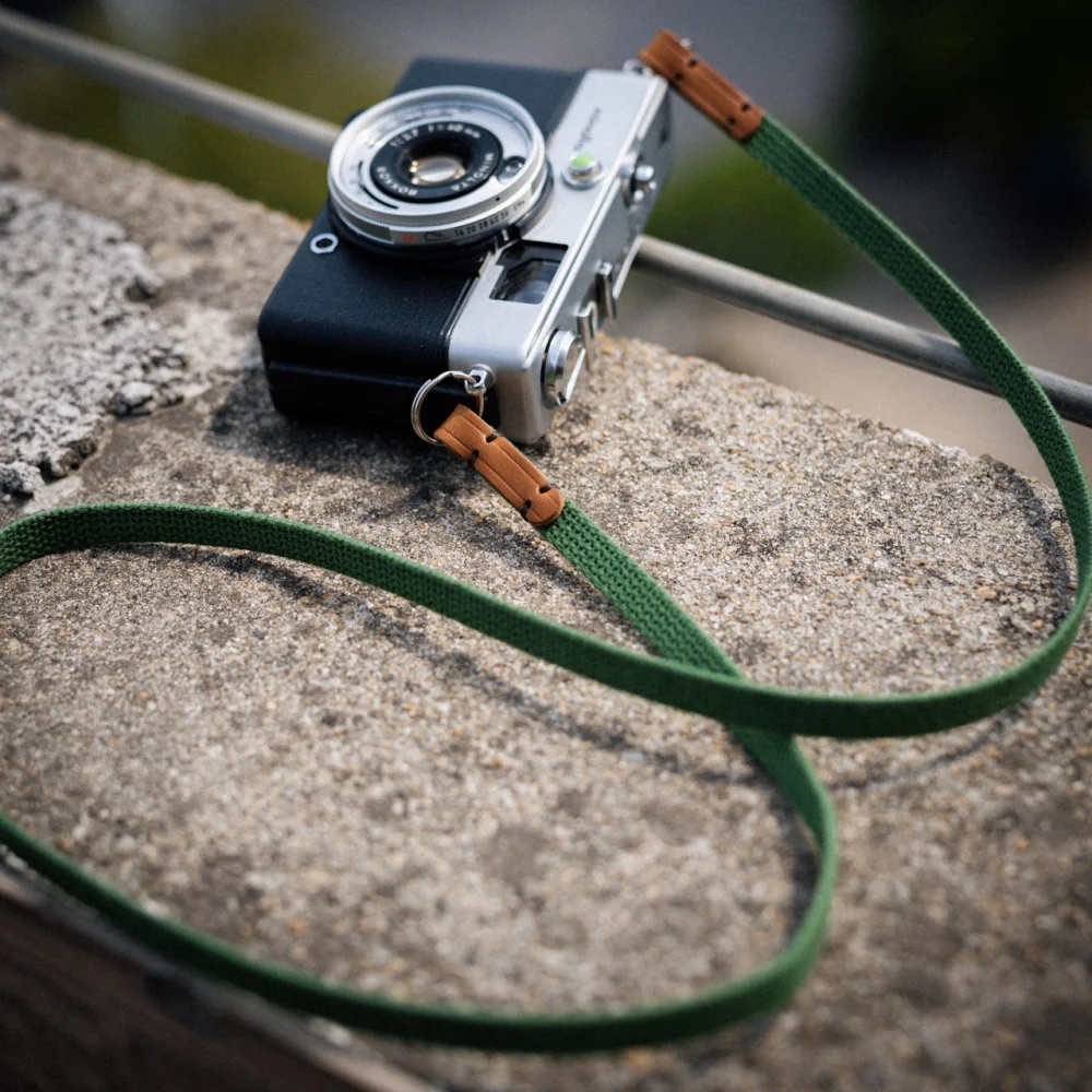 

Retro style Handmade Genuine Leather Camera Shoulder Sling Neck Shoulder Strap for Sony Canon Nikon Fuji Leica Medium Format