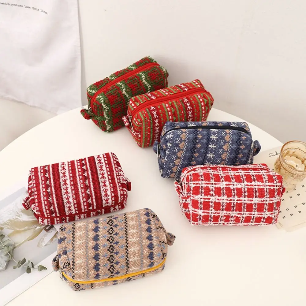 Christmas Pencil Case Knitted Fabric Dirt-proof Large Capacity Girl Heart Multi Functional Portable Eyebrow Pencil Lipstick