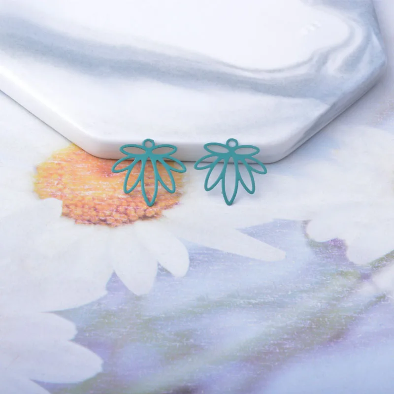 50 Stück AC14570 15 mm Messing kleine aushöhlen Charms Anhänger DIY Schmuck Ohrring Herstellung – Detail 5