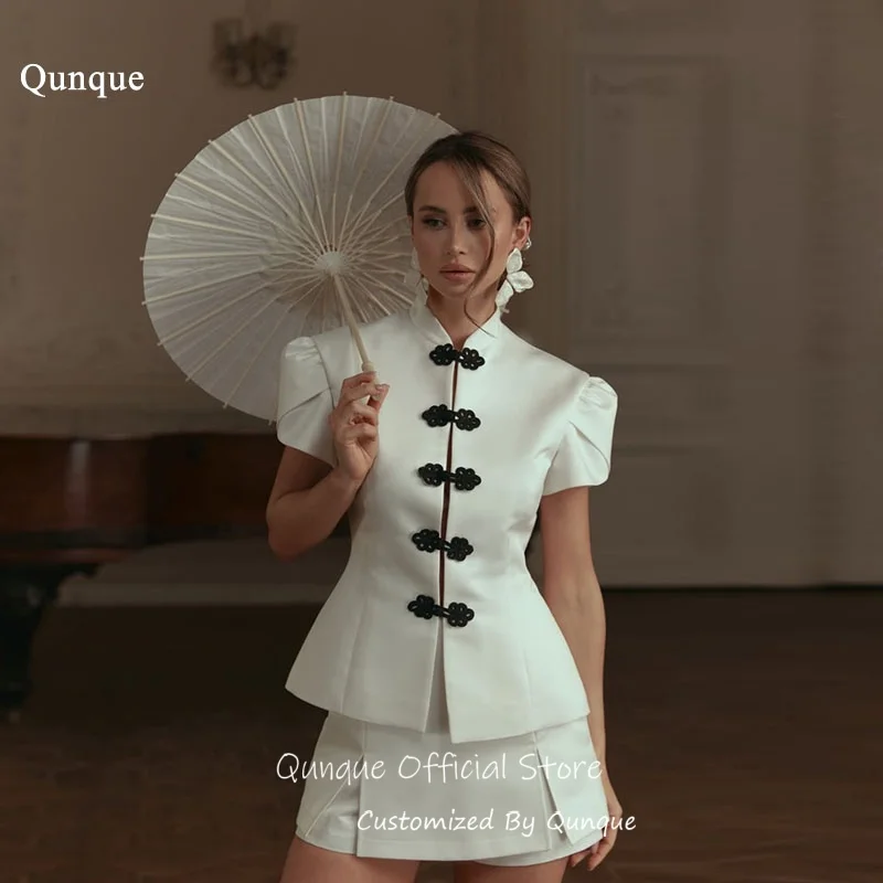 

Qunque Elegant Cheongsam Short Prom Dresses High Neckline Homecoming Dresses Satin Short Sleeves Cocktail Party Gowns Customized