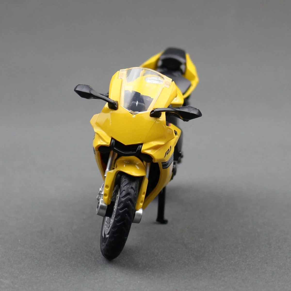1/18 Yamaha YZF-R1 giocattolo moto pressofuso in metallo modello di veicolo in miniatura 1:18 Super Racing Collection regalo per bambini ragazzi