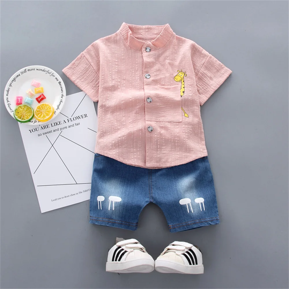 2PCS Baby Set Summer Fashion Simple Cartoon Giraffe Pattern Standing Neck Short Sleeve Denim Shorts Set