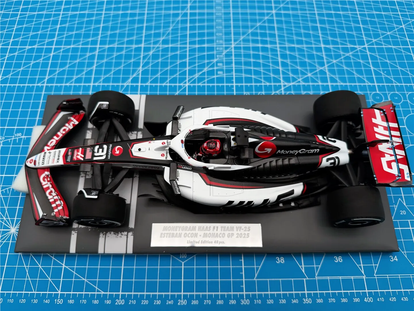

Minichamps 1:18 F1 VF25 Ocon Monaco 2025 Simulation Limited Edition Resin Metal Static Car Model Toy Gift