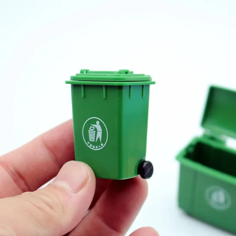 Cute 1/12 Dollhouse Miniature Mini Trash Can Garbage Curbside Trash Bin Model Sanitation Outdoor City Scene Accessorie Kids Toys