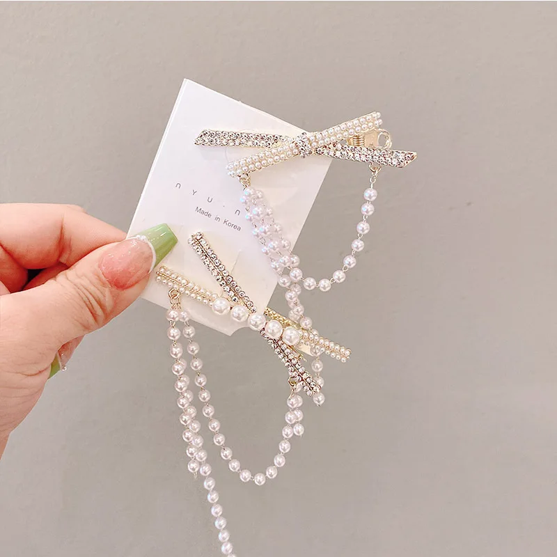 Sweet and Fresh Alloy Duckbill Hair Clip with Rhinestone Tassel Edge Clip Perfect for Side Bangs and Short Hair