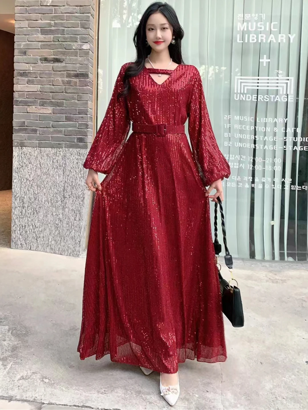 New Spring Autumn Women Hollow Out V-Neck Long Sleeve Belt Slim Long Dress High Quality Fashion Sequinned Big Hem Elegant Dress