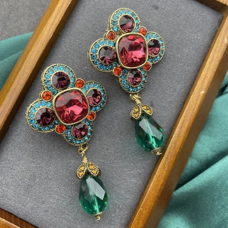 

HD European and American Fashion Trends Vintage Bohemian Colored Gemstones Sparkling Rhinestones Versatile Heavy Stud Earrings