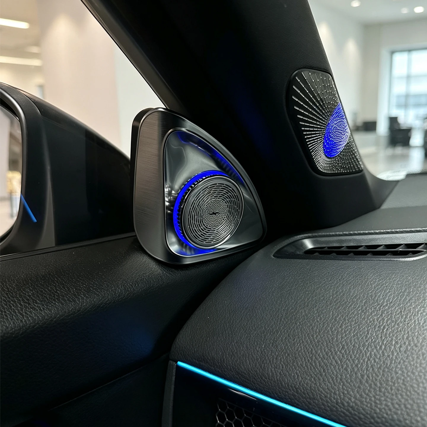 For 11th Generation Civic 4D Automatic Rotating Tweeter Atmosphere Light Modification Car Interior Lighting System