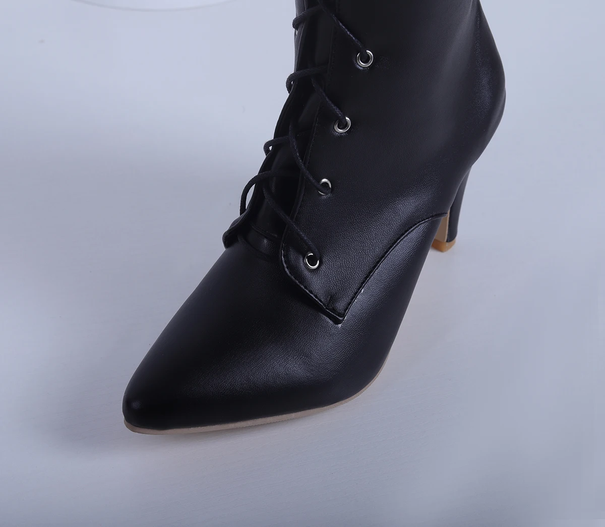 Mittellange Stiefel für Damen, 2026 Frühling und Herbst Neue Schnürstiefel, Damen Spitze Stiletto High Heels, Designer Luxus Übergrößen Größe 47, Direktverkauf vom Hersteller – Detail 28