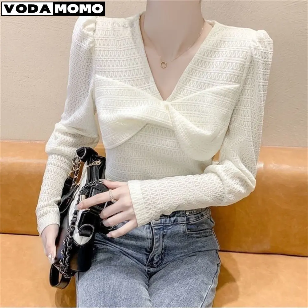 New Elegant Fashion Woman Shirt Vintage V Neck Women Tops Blouse Blouses Hollow Patchwork Lace Sleeve Tops Chic Women's Blouses