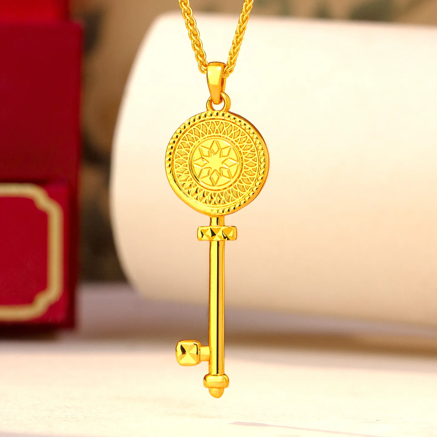 

Octagram Small Key Pendant Unisex 24K Gold AU999 - Exquisite gold octagram key, small and eye-catching, for charming dating