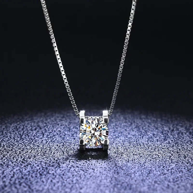 Luxury PT950 Platinum Excellent Cut D Color Pass Diamond Test 1 Carat Moissanite Cow Head Pendant Necklace Women Accessories