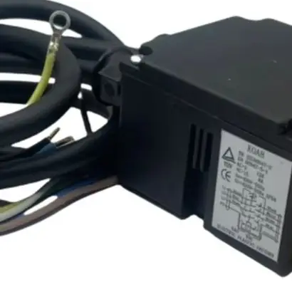KOA8 5P Industrial Connector 400V 3 Phase Electromagnetic Switch Waterproof Dustproof Power Failure Protection For Table Saw