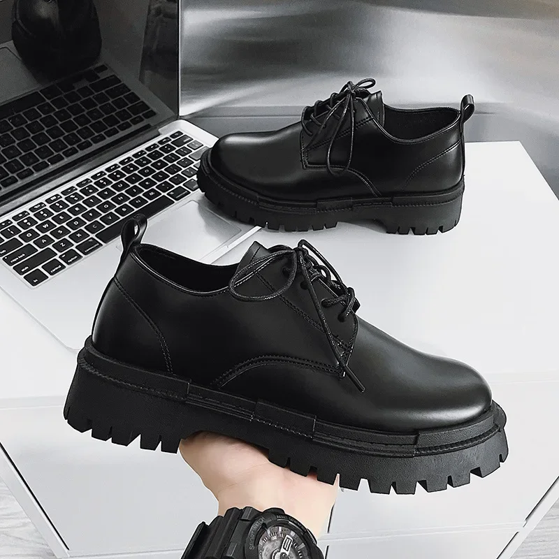 Männer niedrige Schuhe für Männer dicken Boden Punk britischen Stil Design-Plattform schwarz schnüren lässige Loafer Schuhe Zapatillas Hombre