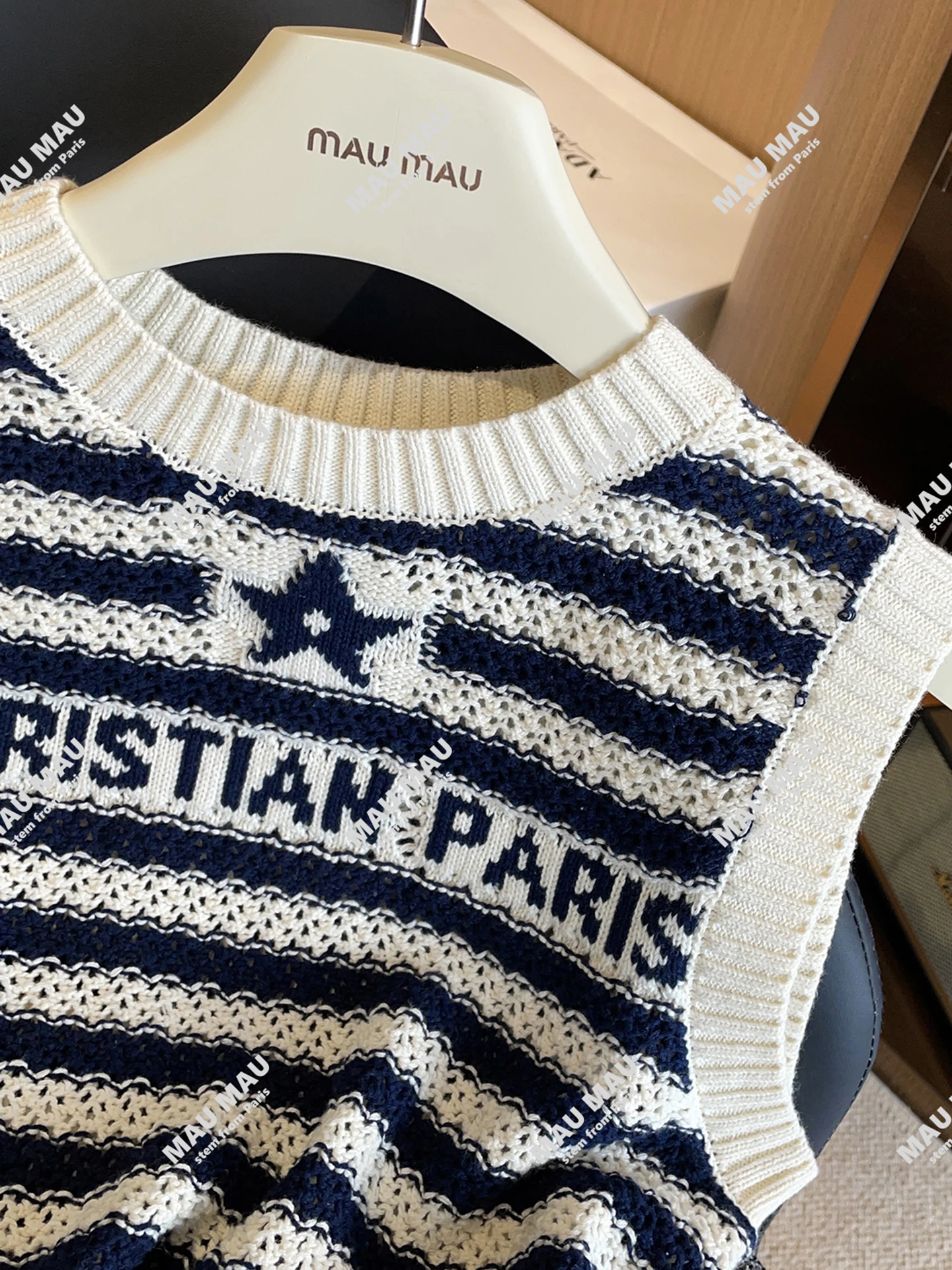 Canottiera scavata lavorata a maglia da donna di fascia alta con motivo a righe e motivi floreali per abbigliamento casual autunnale Versatile e Sli