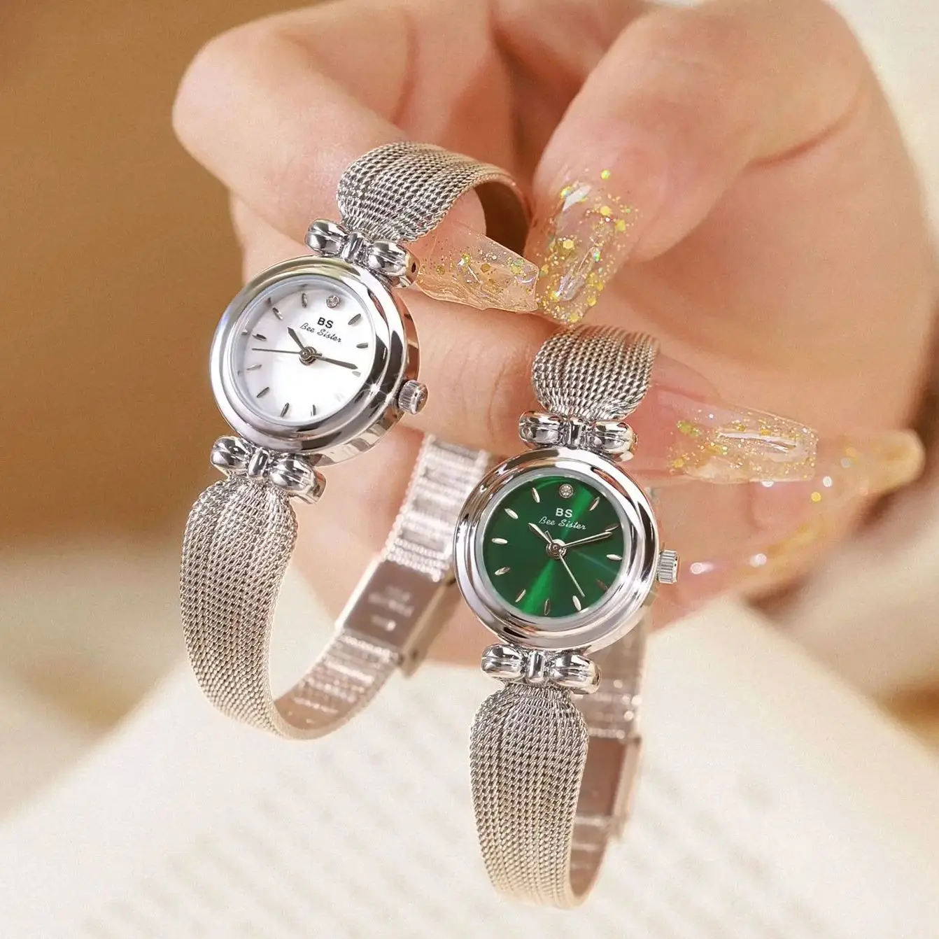 Light Luxury Fashion Women's Watches Simple Elegant Temperament Circular Dial Quartz Ladies Watch Wheat Shaped Strap Wristwatch