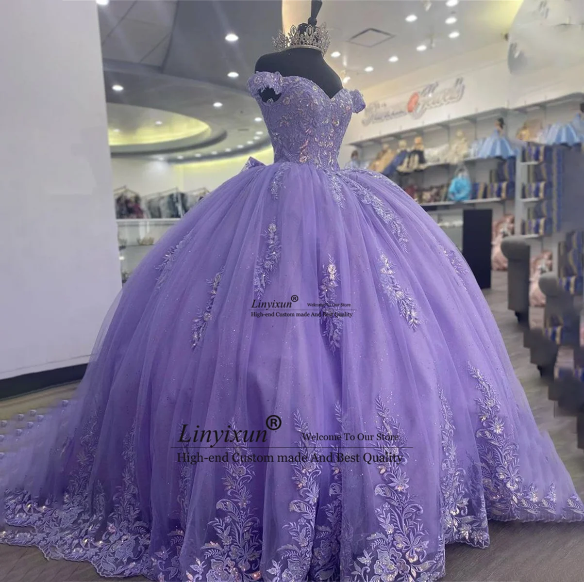 Słodkie fioletowe koraliki Quinceanera sukienki meksykańskie aplikacje kule kwiatowe z peleryną sznurowane bufiaste Vestidos De XV