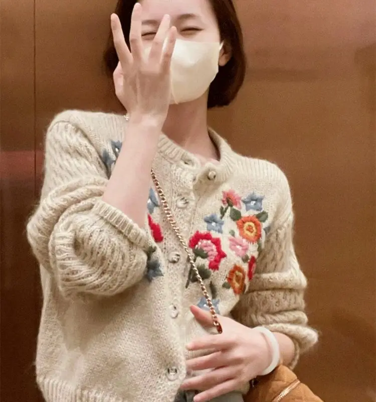 เย็บปักถักร้อยดอกไม้ถักเสื้อกันหนาวผู้หญิงฤดูใบไม้ร่วงฤดูหนาว Vintage แขนยาว Cropped เสื้อสเวตเตอร์ถัก Harajuku Chic เสื้อถัก
