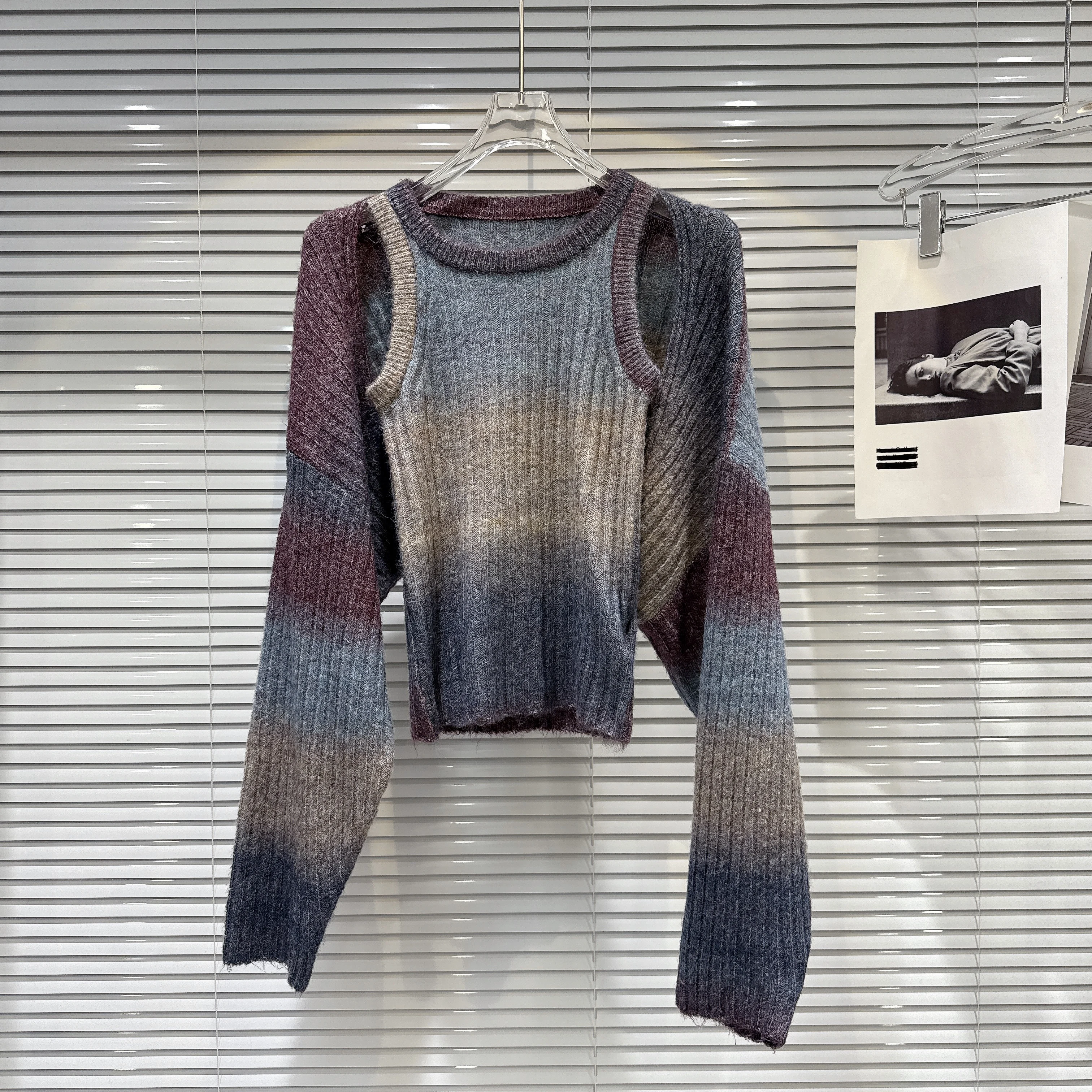 

2025 Autumn Vintage Tie Dye Knit Two Piece Set Gradient Vest and Shawl Women Outfit